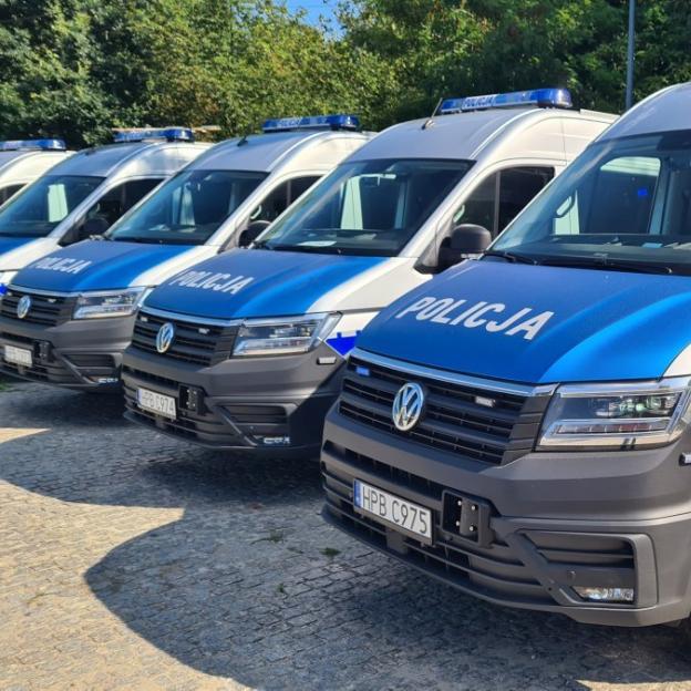 [VIDEO] Nowe specjalistyczne radiowozy dla dolnośląskich policjantów ruchu drogowego