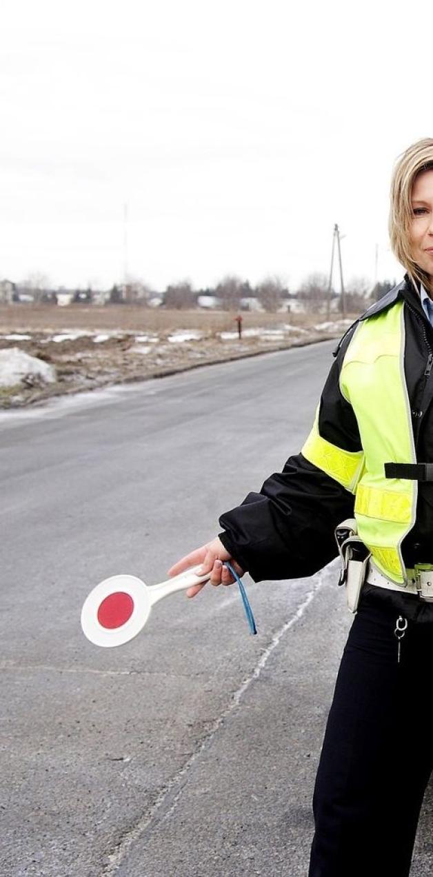 Piła: o krok od tragedii. Tylko czujność uratowała pieszego przed śmiercią
